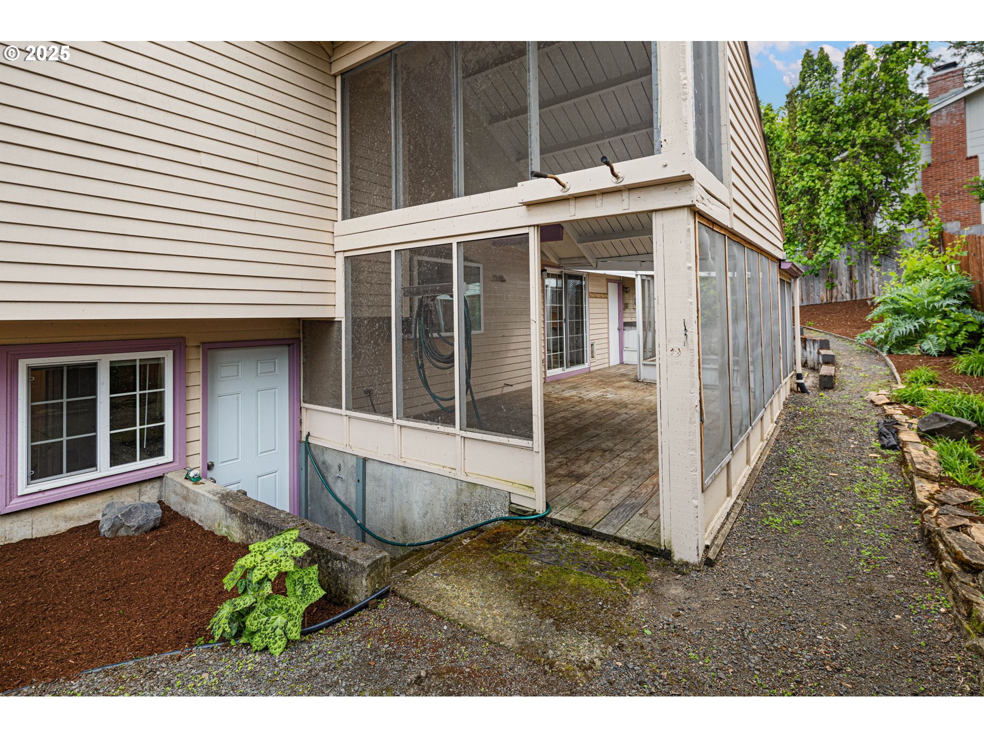2730 Malibu Way Eugene, OR 97405 - Photo 42 of 47 a view of a house with backyard and garden