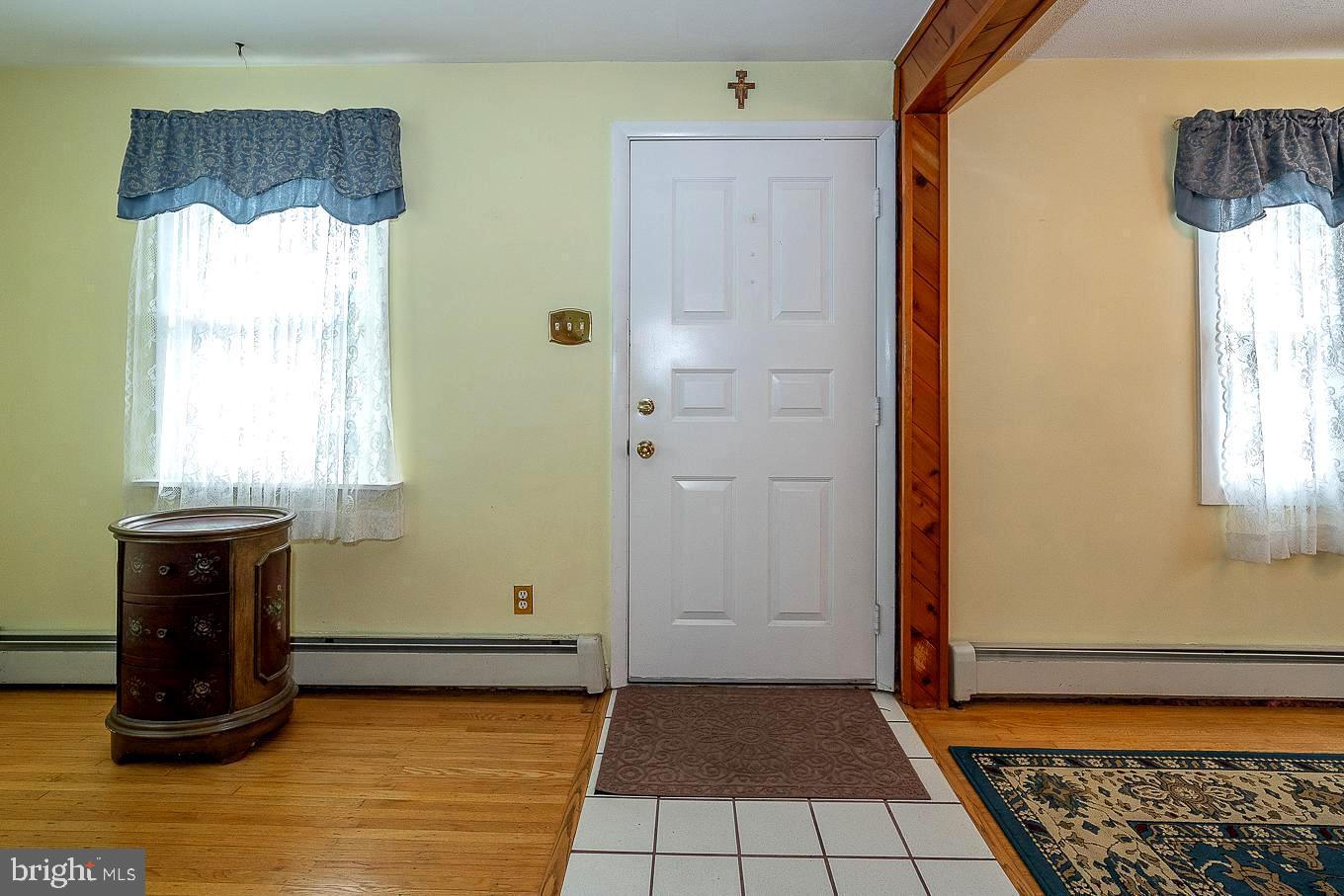 849 Quaint Street Secane, PA 19018 - Photo 4 of 31 Gallery Image 4