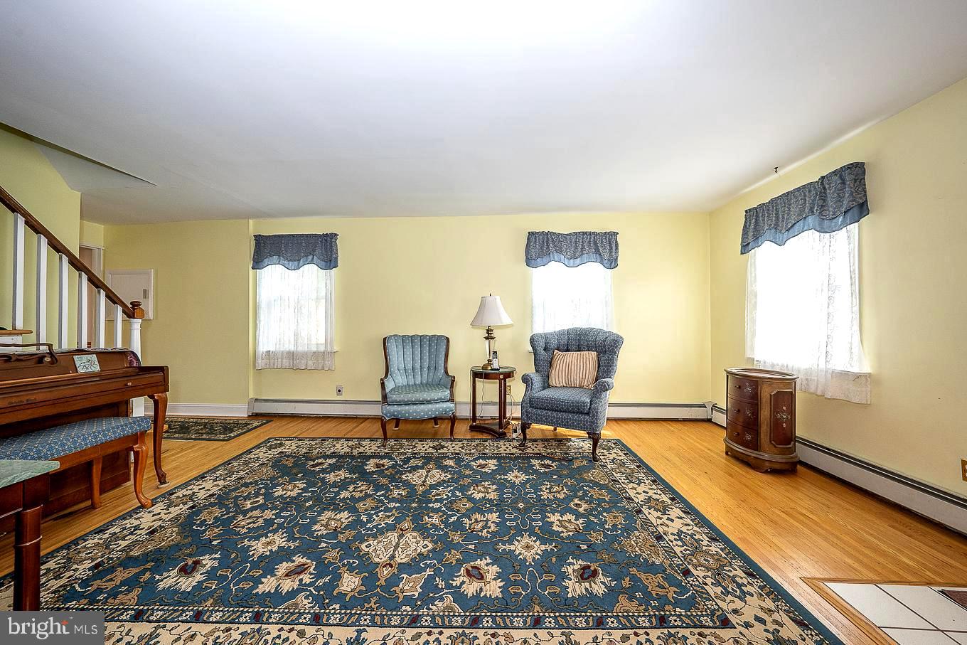 849 Quaint Street Secane, PA 19018 - Photo 5 of 31 Gallery Image 5