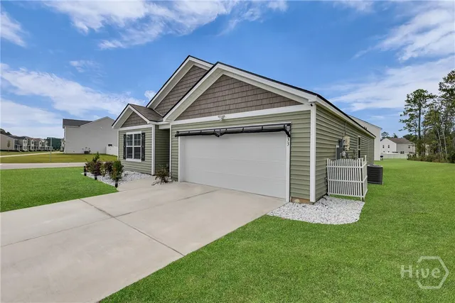 $2,300 | 233 Caribbean Village Drive, Guyton, GA 31312