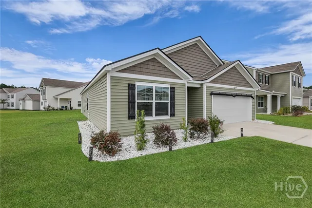 $2,300 | 233 Caribbean Village Drive, Guyton, GA 31312