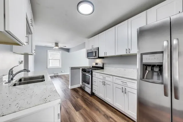 $399,950 | 4118 Prairie Avenue, Brookfield, IL 60513