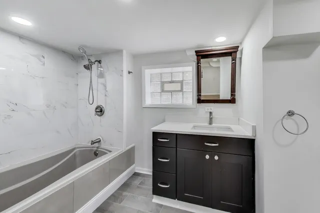 $399,950 | 4118 Prairie Avenue, Brookfield, IL 60513