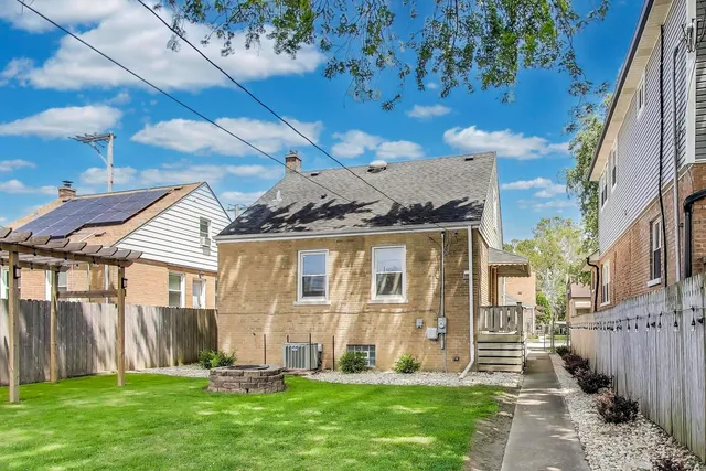 $399,950 | 4118 Prairie Avenue, Brookfield, IL 60513