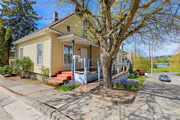 $385,000 | 1203 Pacific Avenue, Bremerton, WA 98337
