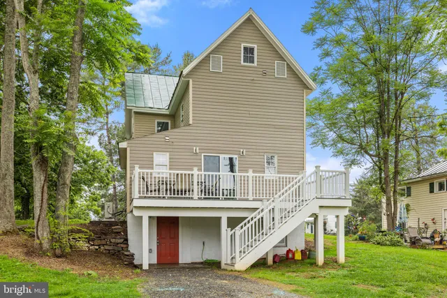 $700,000 | 8558-8560 Opal Road, Warrenton, VA 20186