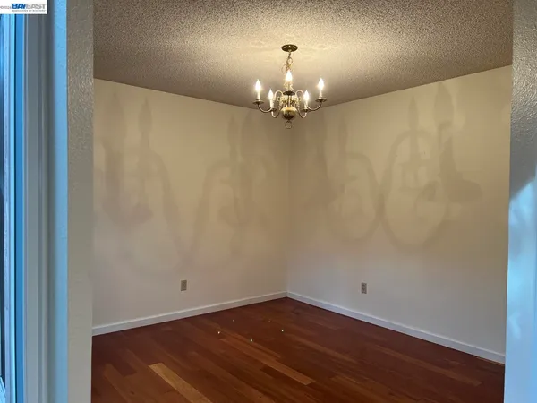 $1,300,000 | 212 Puddingstone Road, Alameda, CA 94502