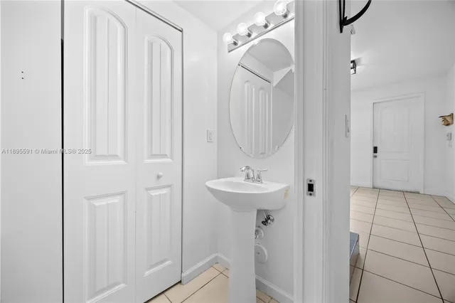 $465,000 | 21416 Northwest 13th Place, Miami Gardens, FL 33169