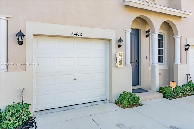 $465,000 | 21416 Northwest 13th Place, Miami Gardens, FL 33169