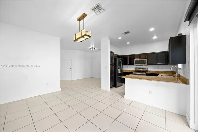 $465,000 | 21416 Northwest 13th Place, Miami Gardens, FL 33169