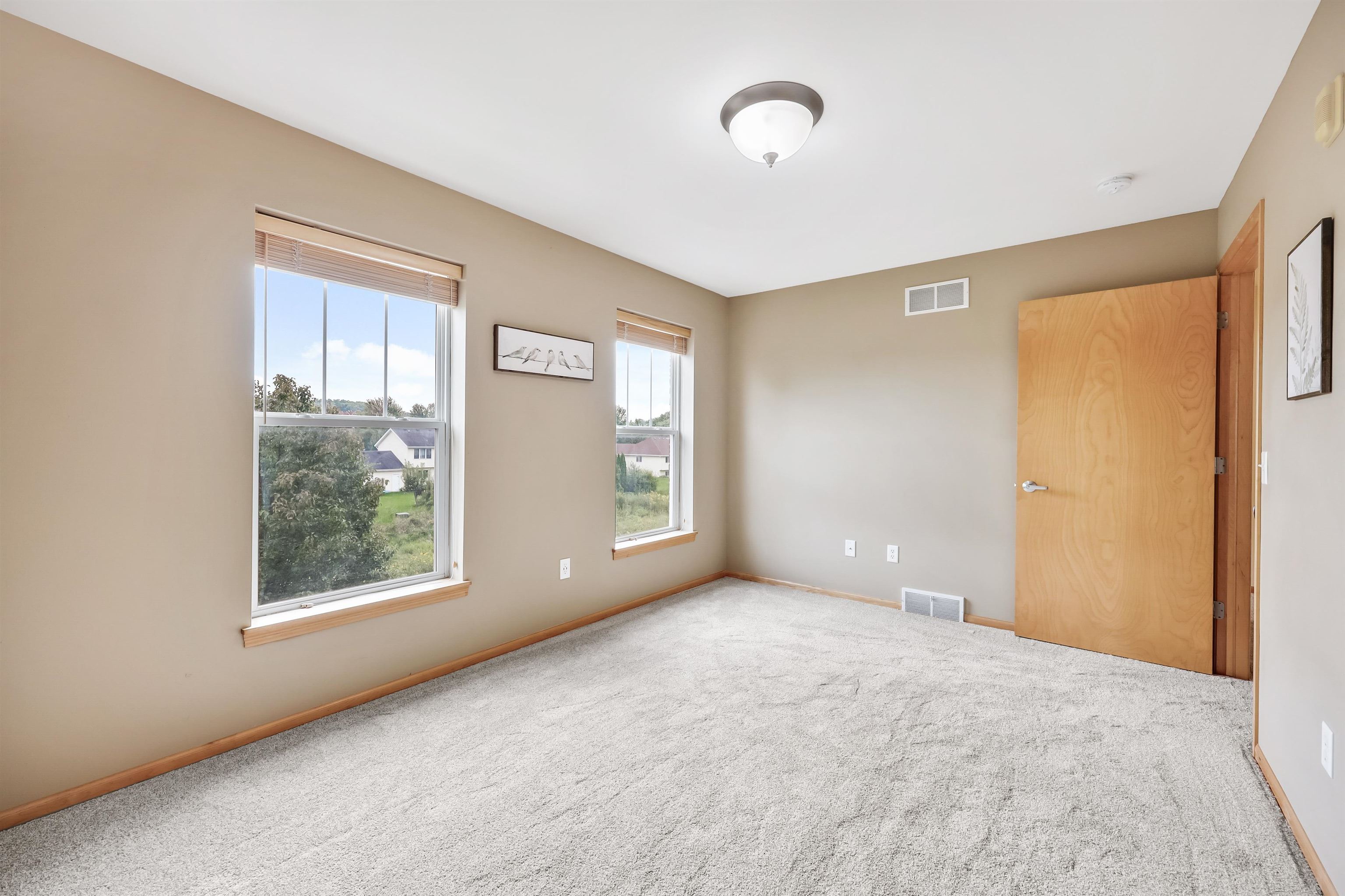 72 S Gardens Fitchburg, WI 53711 - Photo 19 of 40