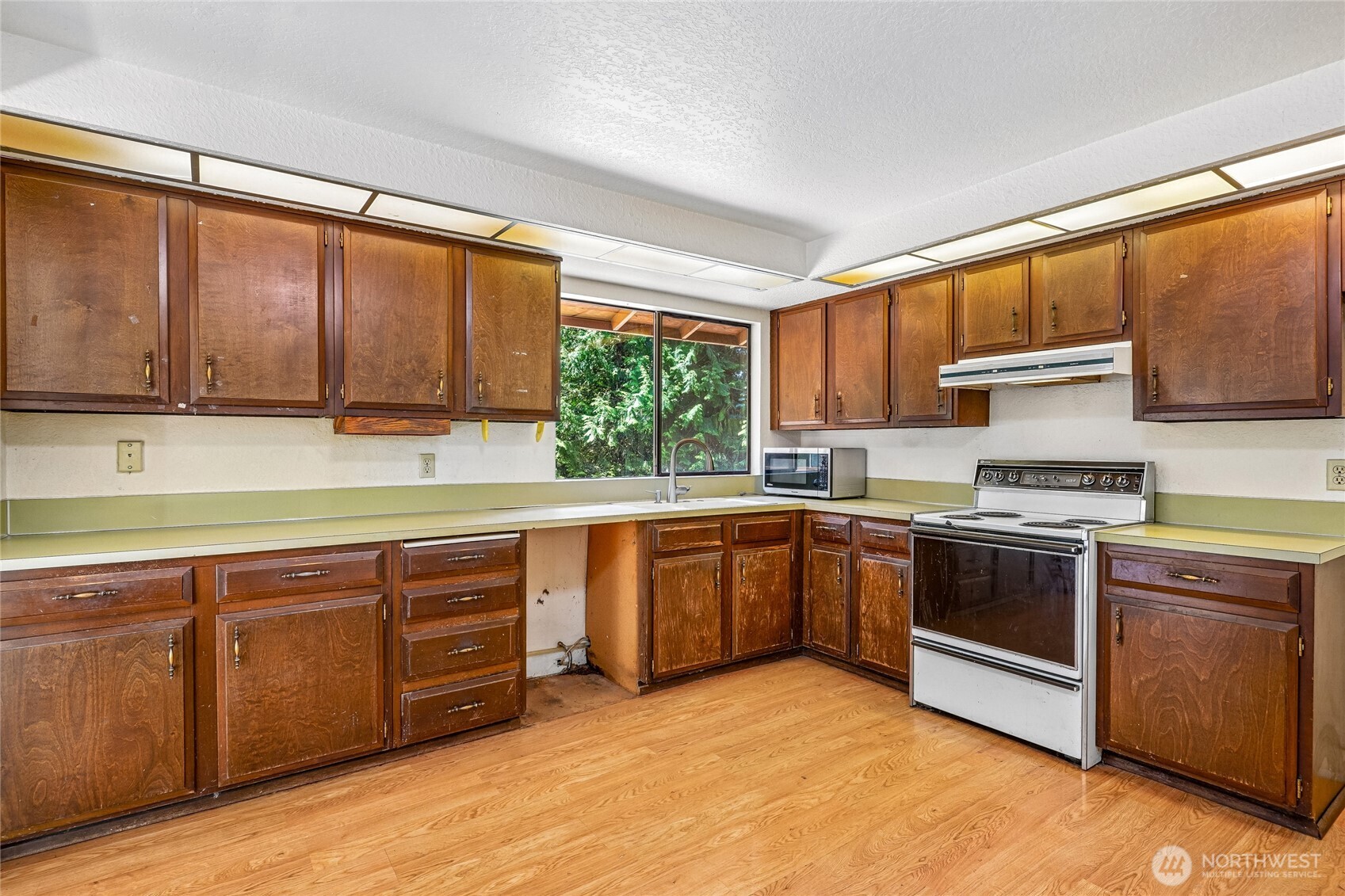 5420 233rd Place Southeast Bothell, WA 98021 - Photo 15 of 39