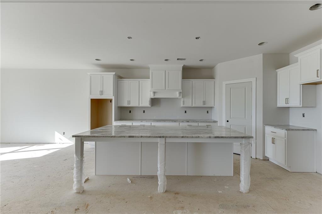 225 Smokey Road Buford, GA 30518 - Photo 11 of 47