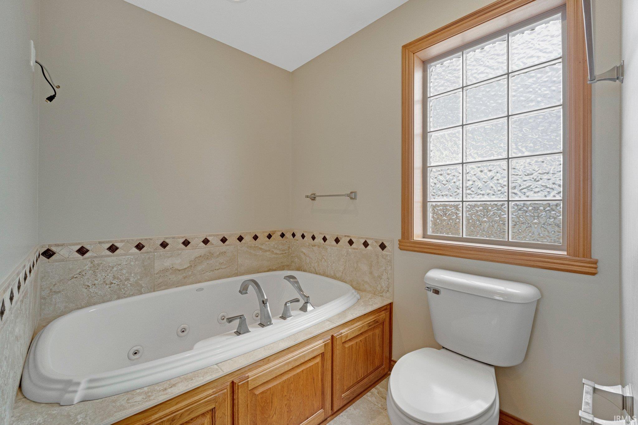 4585 County Road 60 Auburn, IN 46706 - Photo 24 of 35