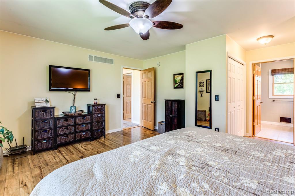 6173 Wildcat Road Jeddo, MI 48032 - Photo 40 of 55