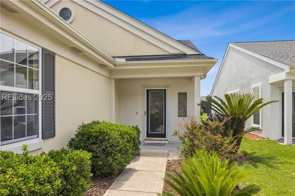 150 Lazy Daisy Drive Bluffton, SC 29909 - Photo 3 of 25 Welcoming walk way!