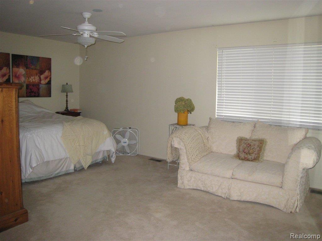 85 Manor Way Rochester, MI 48309 - Photo 6 of 10 Master Bedroom