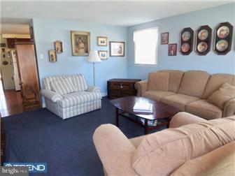 600 South Valley Forge Road Lansdale, PA 19446 - Photo 7 of 12 Living Room