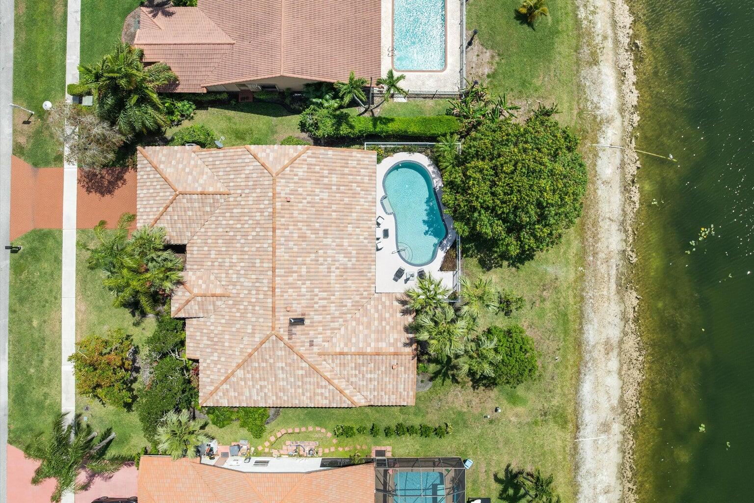 11241 Island Lakes Lane Boca Raton, FL 33498 - Photo 6 of 47 20250413143129503787000000-o