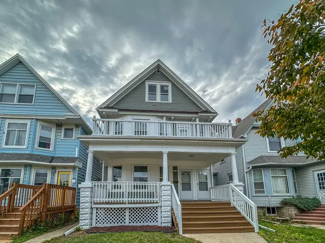 $339,900 | 1221 South 72nd Street, Unit 1223, West Allis, WI 53214