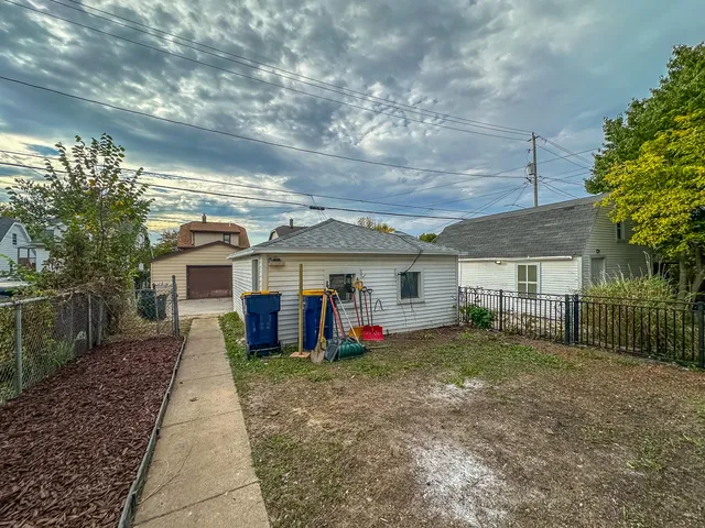 $339,900 | 1221 South 72nd Street, Unit 1223, West Allis, WI 53214