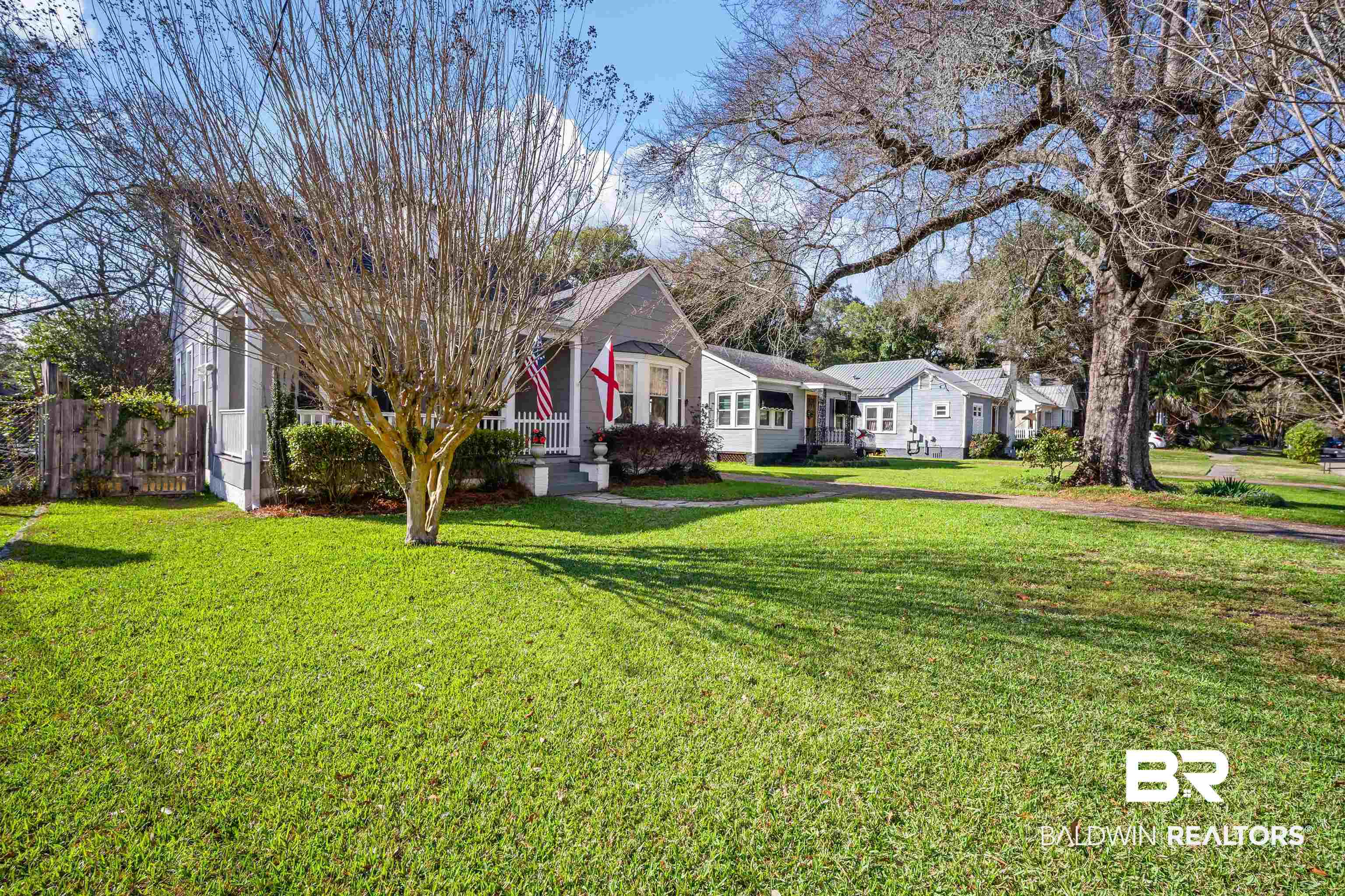 168 Mohawk Street Mobile, AL 36606 - Photo 2 of 31 View of front of home