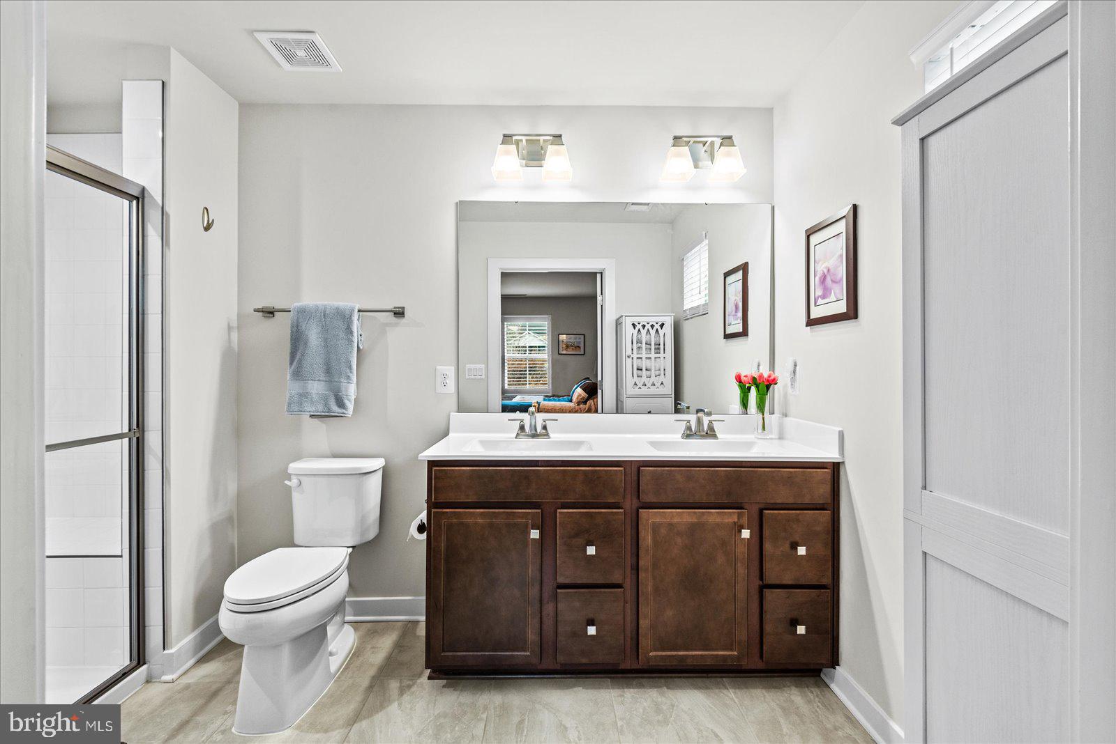 35150 Daisy Way Locust Grove, VA 22508 - Photo 17 of 34 Primary Bath