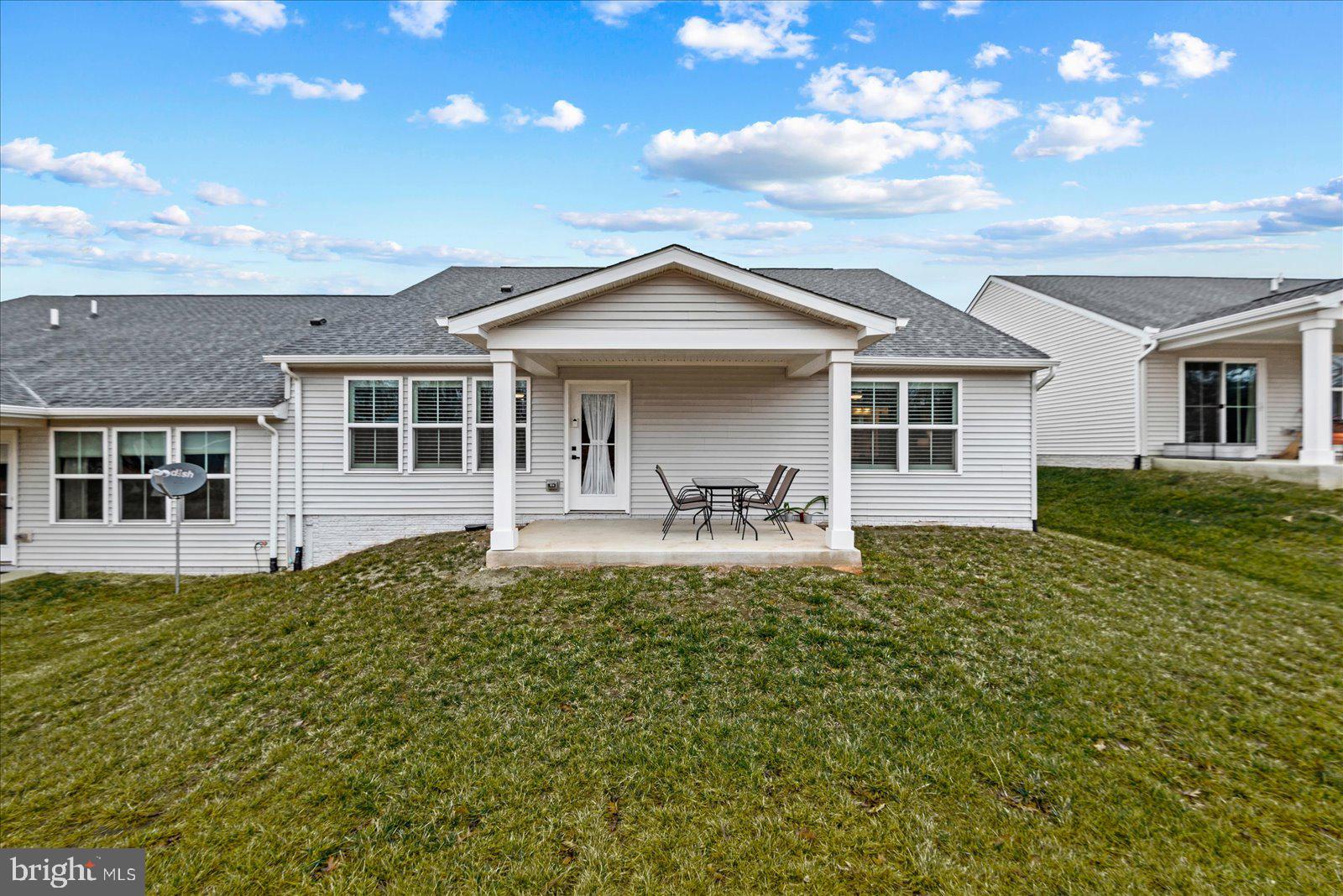 35150 Daisy Way Locust Grove, VA 22508 - Photo 28 of 34 Covered patio