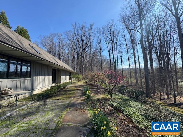889 Old Garth Road Charlottesville, VA 22901 - Photo 11 of 35 a backyard of a house