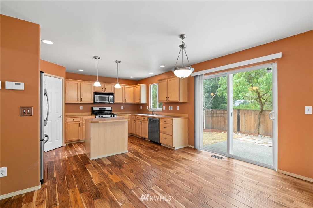 19024 3rd Drive Southeast Bothell, WA 98012 - Photo 14 of 34 Gallery Image 14