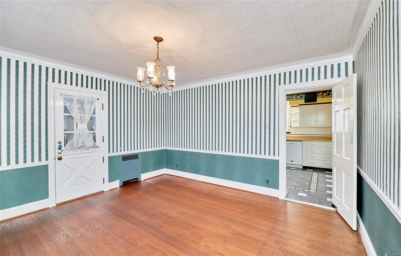 430 Calverton Road Calverton Park, MO 63135 - Photo 8 of 62