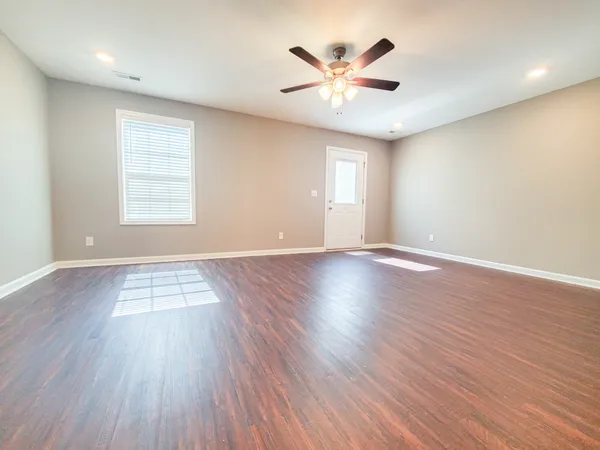 $1,500 | 135 Country Lane, Unit 103, Clarksville, TN 37043