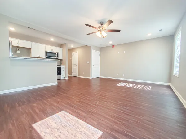 $1,500 | 135 Country Lane, Unit 103, Clarksville, TN 37043