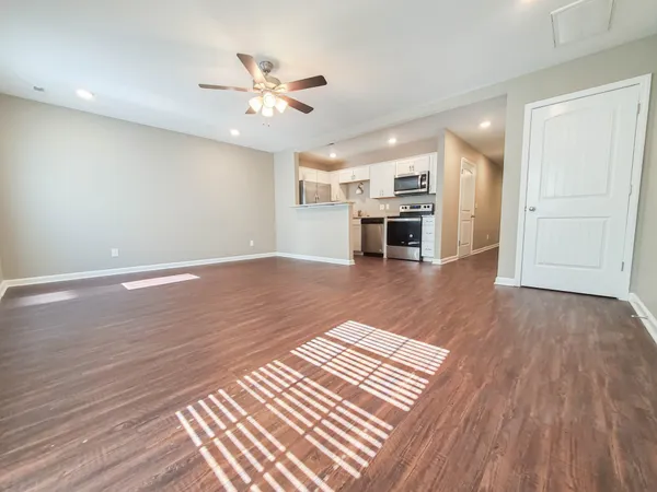 $1,500 | 135 Country Lane, Unit 103, Clarksville, TN 37043