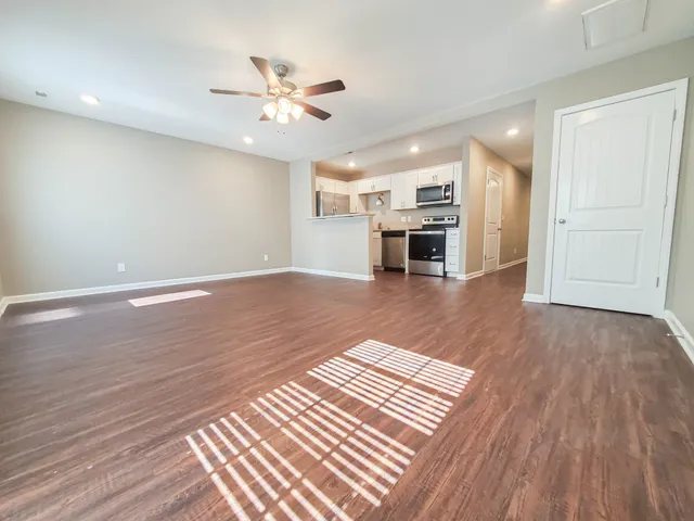 $1,500 | 135 Country Lane, Unit 103, Clarksville, TN 37043