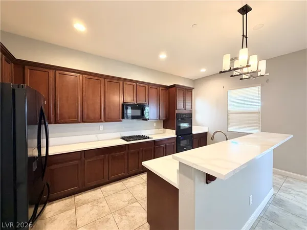 $2,650 | 2117 Thames View Street, Henderson, NV 89044