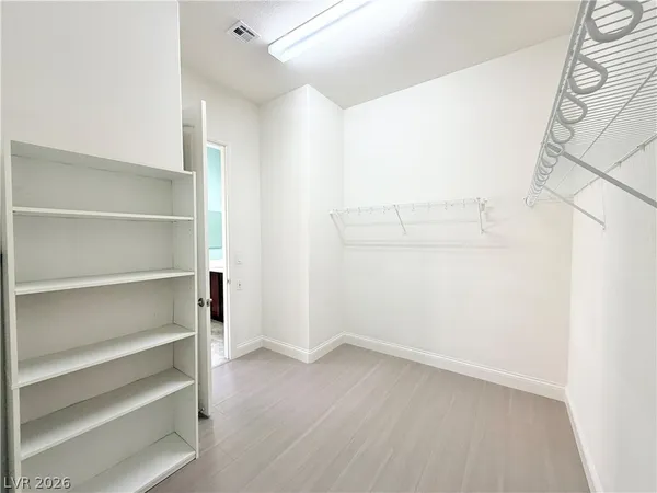 $2,650 | 2117 Thames View Street, Henderson, NV 89044