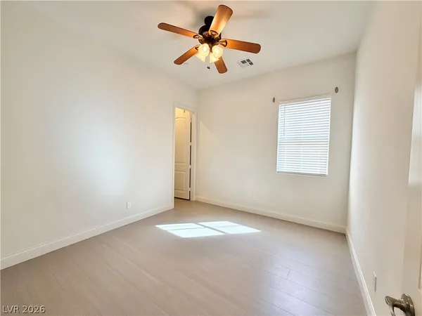 $2,650 | 2117 Thames View Street, Henderson, NV 89044