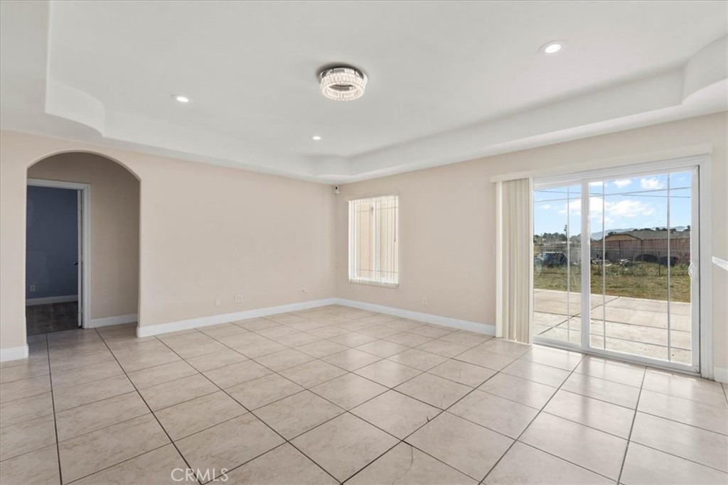 15833 Sago Road Apple Valley, CA 92307 - Photo 9 of 31