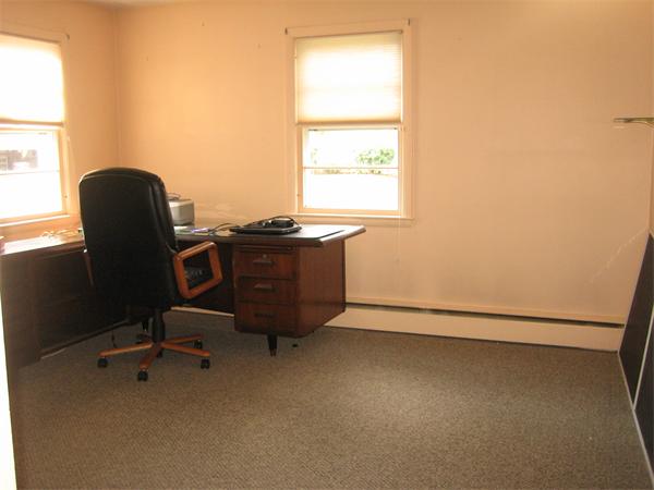 10 Southwood Road Worcester, MA 01609 - Photo 11 of 12 Gallery Image 11