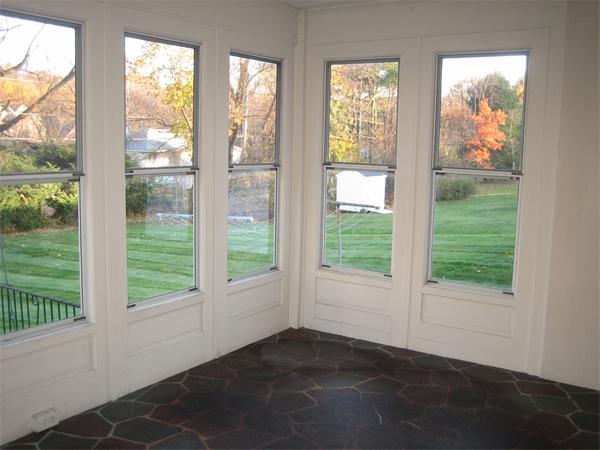 10 Southwood Road Worcester, MA 01609 - Photo 4 of 12 Gallery Image 4