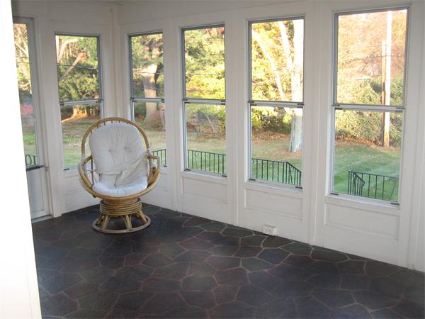 10 Southwood Road Worcester, MA 01609 - Photo 5 of 12 Gallery Image 5