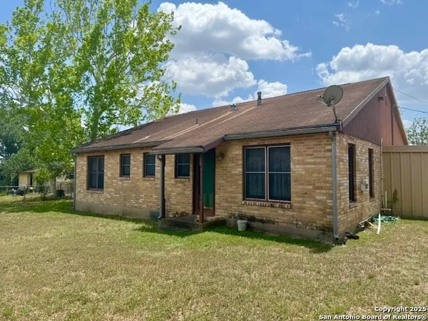 $120,000 | 10442 6th Street, Pettus, TX 78146
