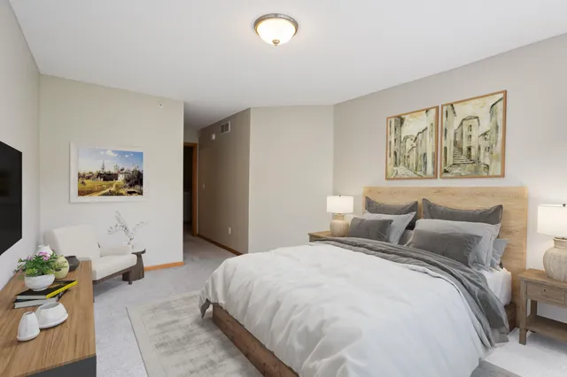 $2,200 | 13840 54th Avenue North, Plymouth, MN 55446