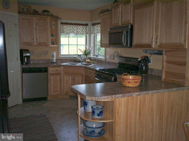 65 West Newport Road Lititz, PA 17543 - Photo 9 of 25