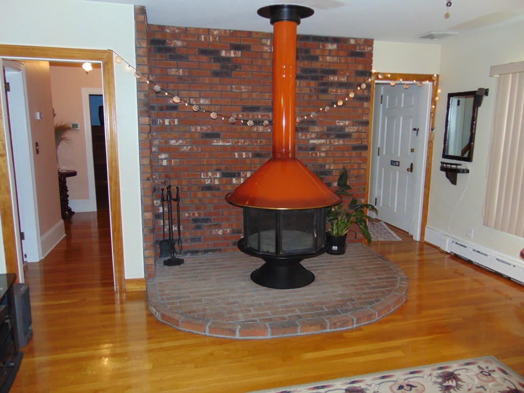 97 Ray Street Fall River, MA 02720 - Photo 5 of 27 Gallery Image 5