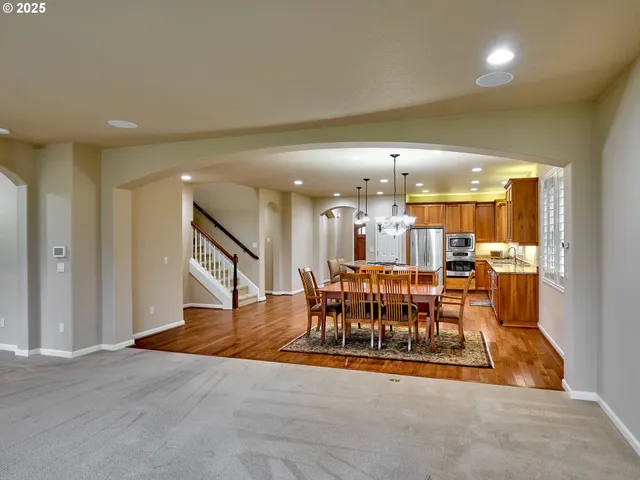 $674,900 | 429 Turnberry Avenue, Woodburn, OR 97071