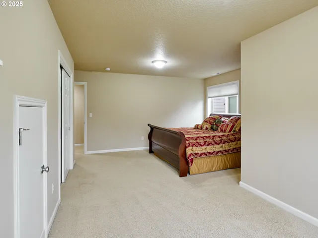 $674,900 | 429 Turnberry Avenue, Woodburn, OR 97071