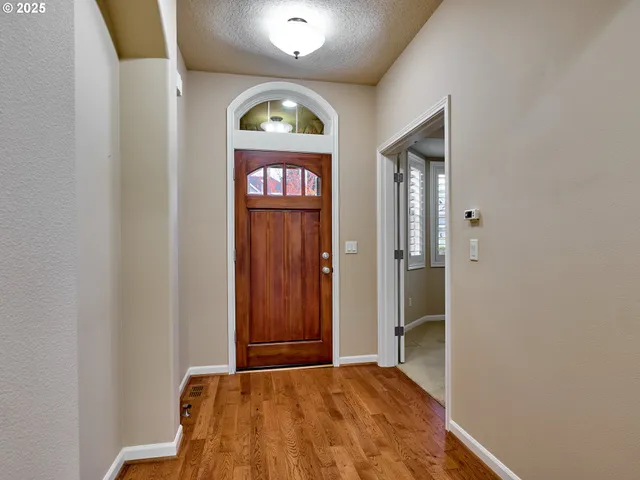 $674,900 | 429 Turnberry Avenue, Woodburn, OR 97071