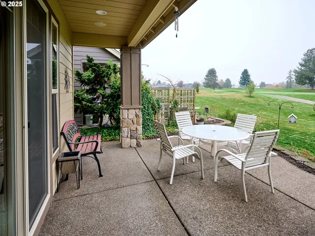 $674,900 | 429 Turnberry Avenue, Woodburn, OR 97071